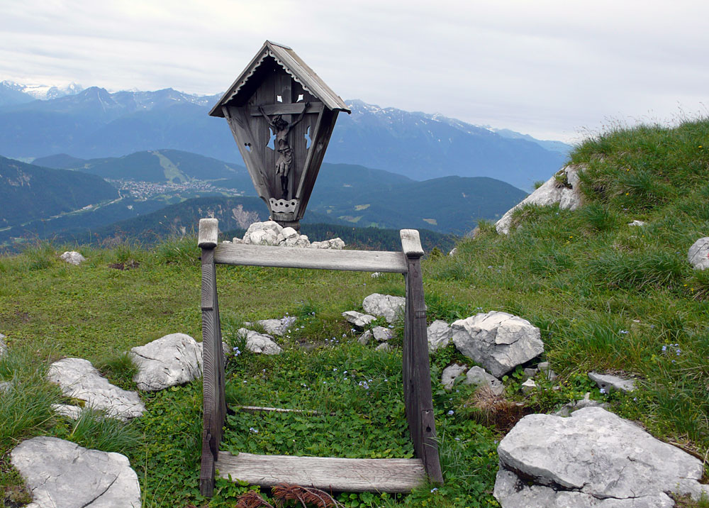 arnspitz09.jpg - Worship me or I schmeiß you den Berg runter!