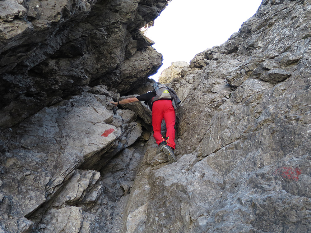 steinsee218.jpg - Hier wartet die technisch schwierigste Stelle (3-) auf, die aber nicht ausgesetzt und recht gemütlich ist.